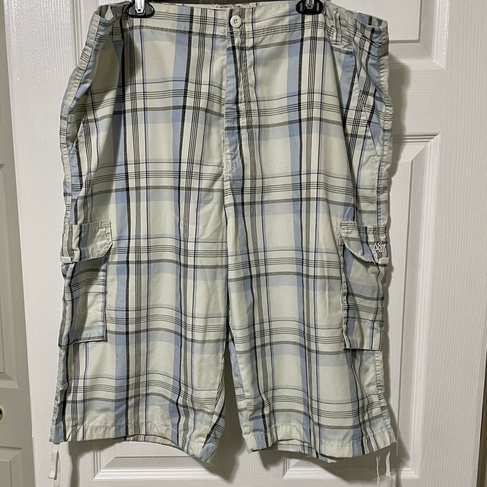 COPY - Aeropostale Men’s Plaid Cargo Shorts, Size 44